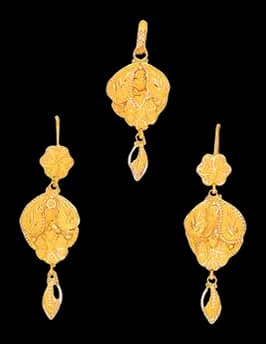 Gold Pendant Set