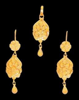 Gold Pendant Set