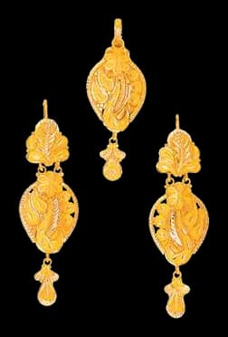 Gold Pendant Set
